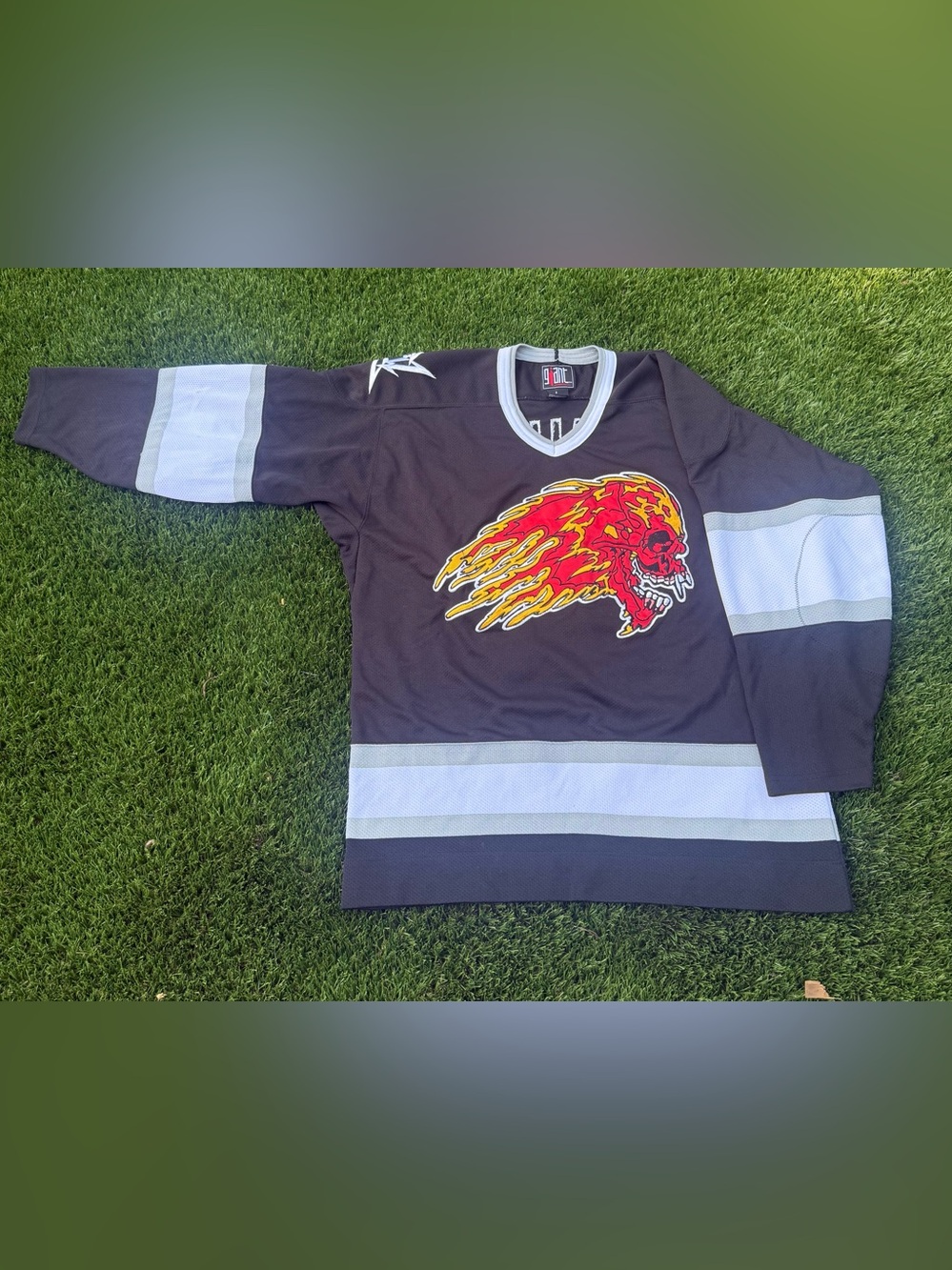Vintage Metallica 1997 Flaming Skull Tour Hockey Jersey LARGE